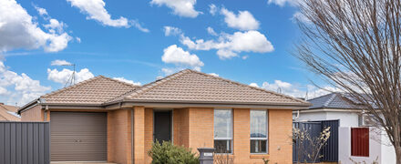 218 MacFarlane Burnet Avenue, MacGregor